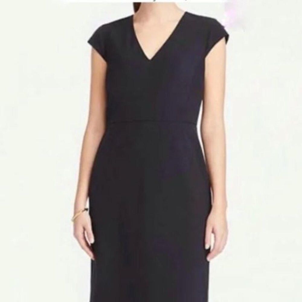 NWT Ann Taylor Seasonless Stretch Cap Sleeve Sheath Dress! sz 10! $129 Navy